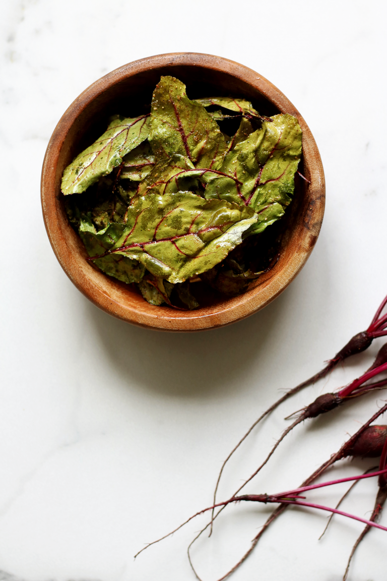 Чипсы из свекольных листьев с кумином • Кулинарный блог - Gastrokot